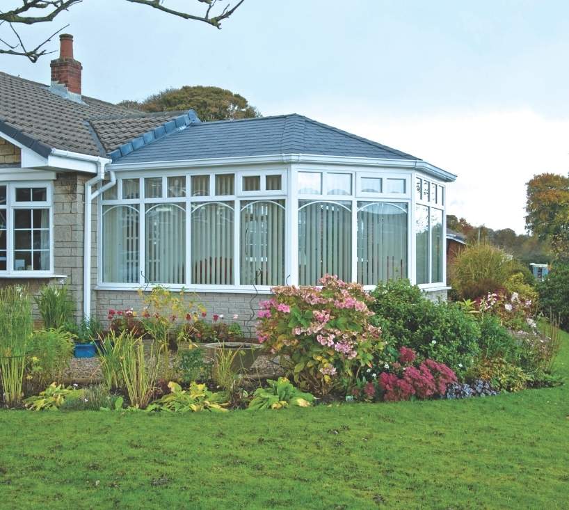 Why UK Homeowners Choose Guardian Warm Roof UK as Their Trusted Installer