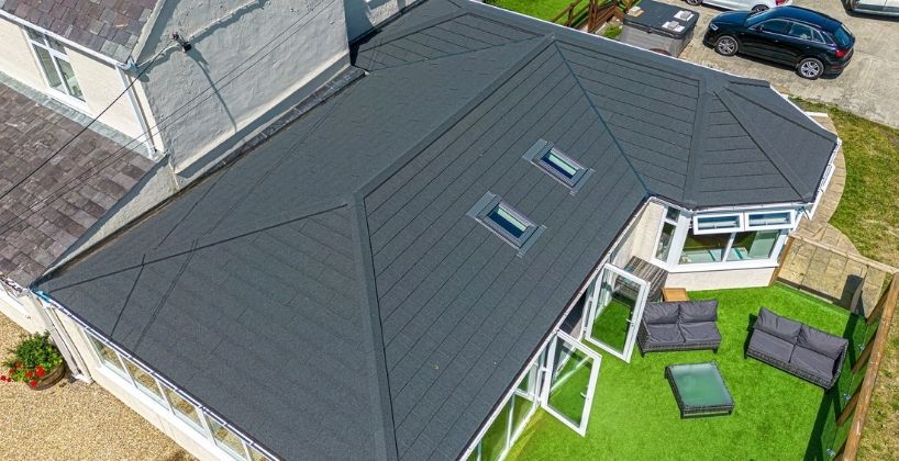 What the Installation Process Looks Like From Initial Visit to Finished Roof